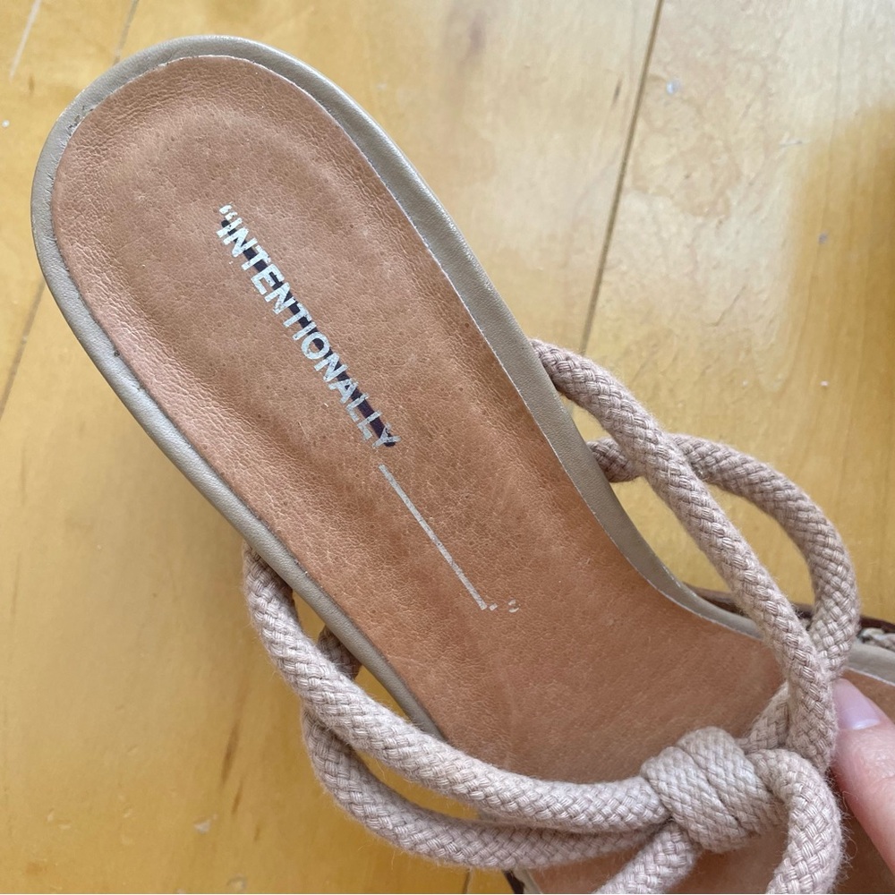 Intentionally Blank Tipsy Rope Lace Up Heel Sandal Size 7.5 - Picture 2 of 4